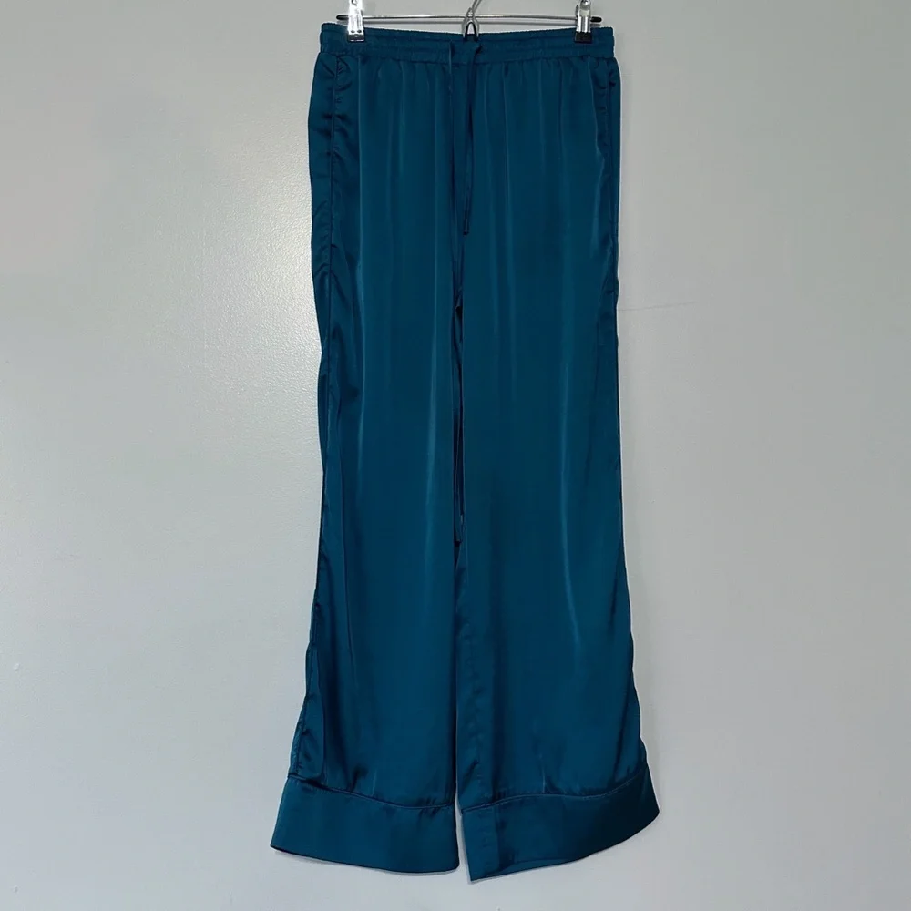 Apparis Reece Satin Pajama Pant Set‎ Size Medium